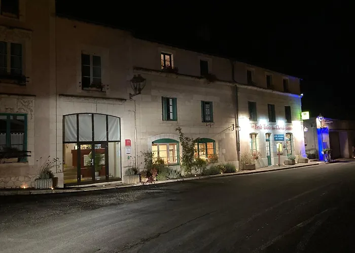 Logis Le Petit Troo Du Cheval Blanc